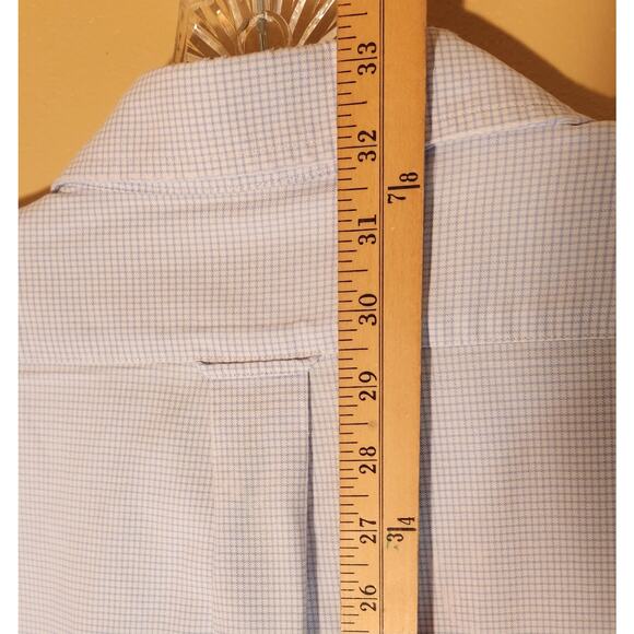 Izod Wrinkle-Free Varsity Oxford Short Sleeve - Picture 5 of 7